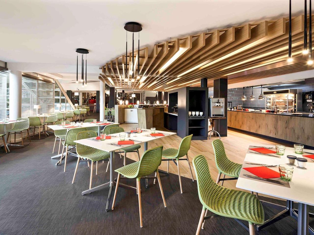 Hotel Ibis Site Du Futuroscope Chasseneuil-du-Poitou Esterno foto