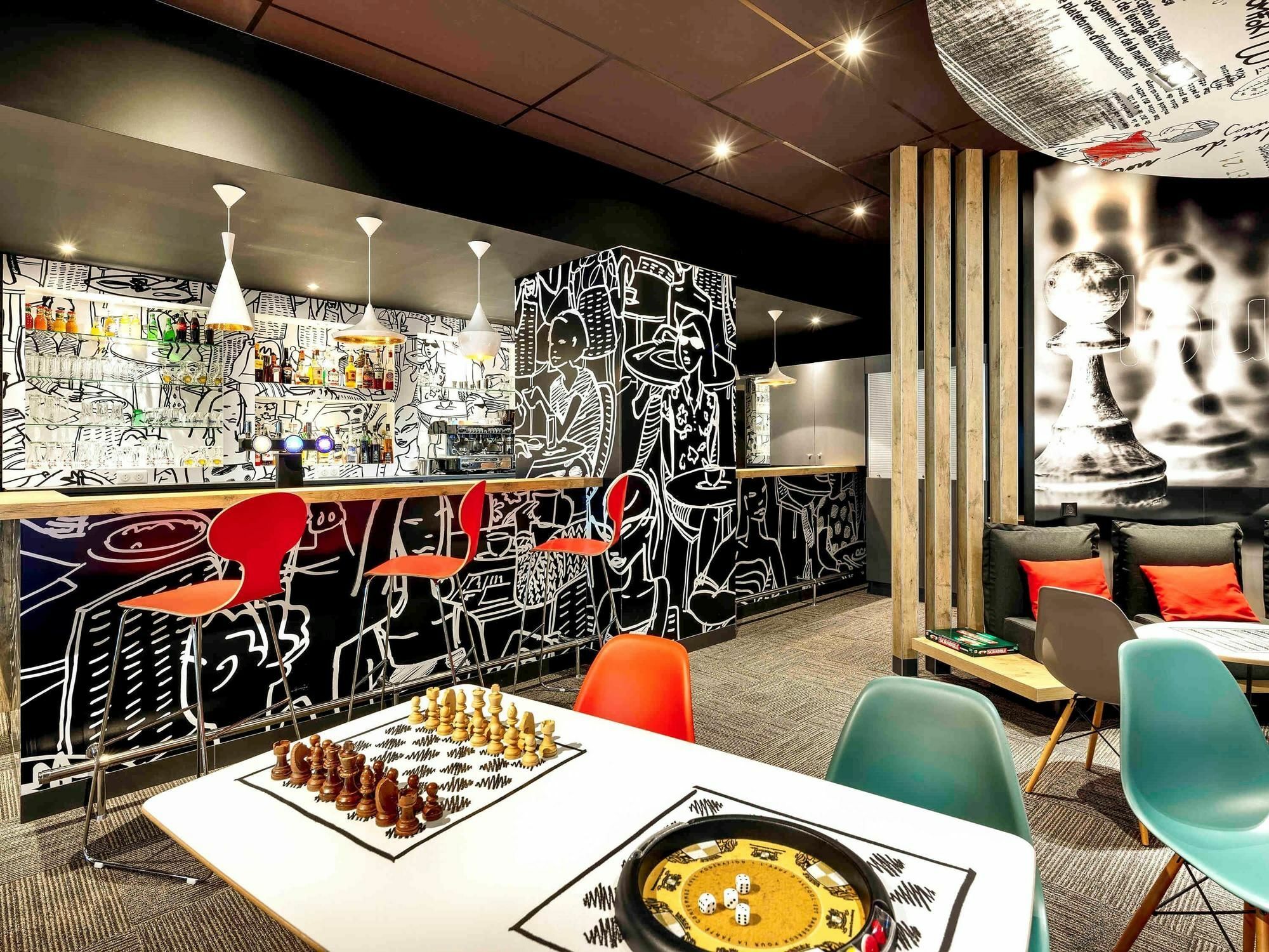 Hotel Ibis Site Du Futuroscope Chasseneuil-du-Poitou Esterno foto