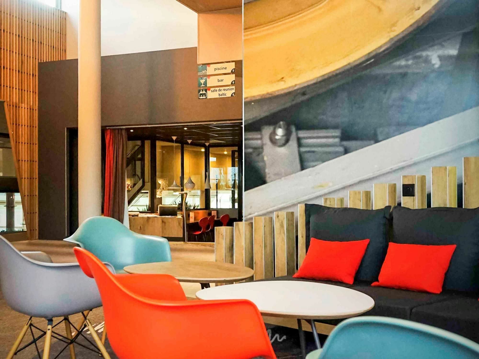 Hotel Ibis Site Du Futuroscope Chasseneuil-du-Poitou Esterno foto